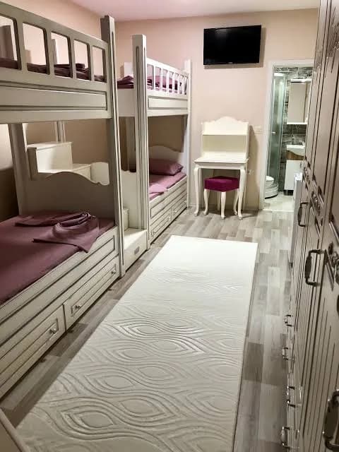 Büşra'nın Kızları
